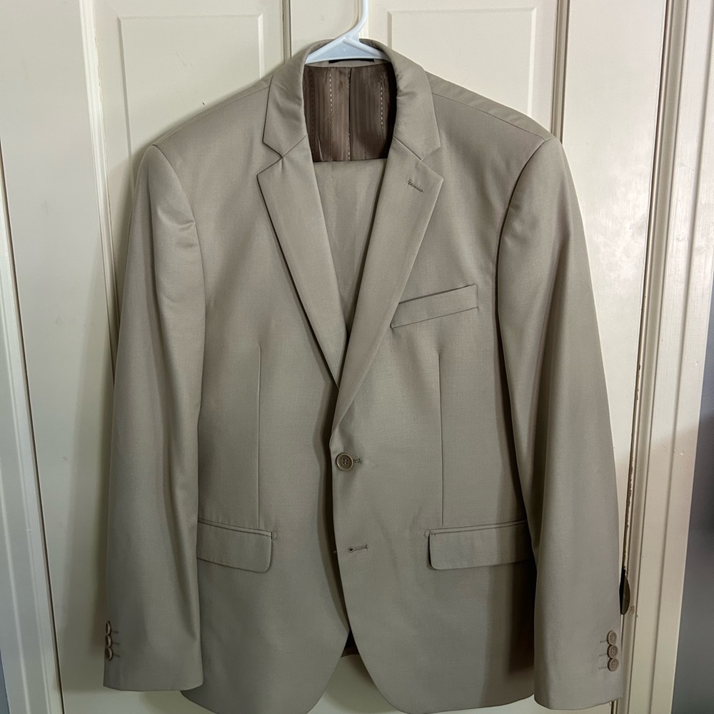 Giorgio Fiorelli tan suit